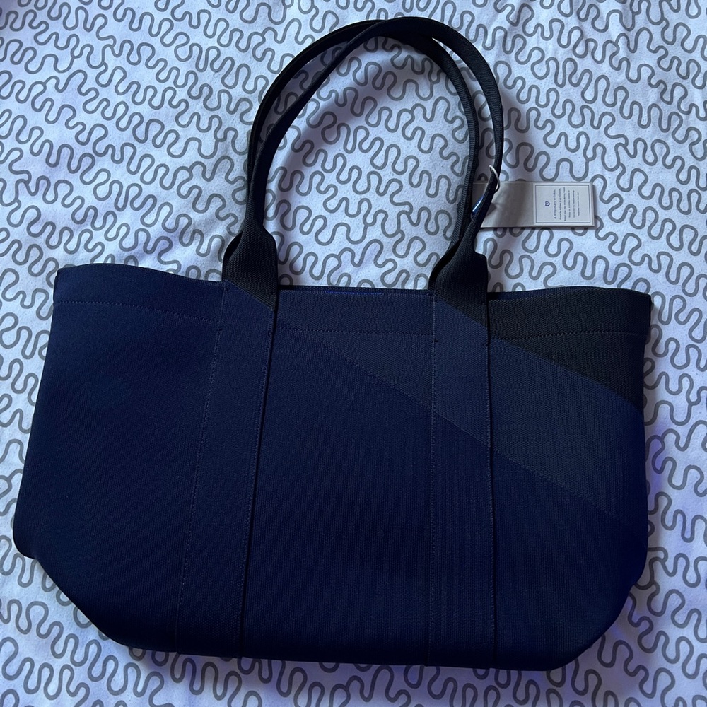Rothys - The Essential Tote